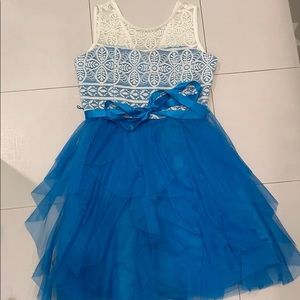 blue and white dillard’s dress